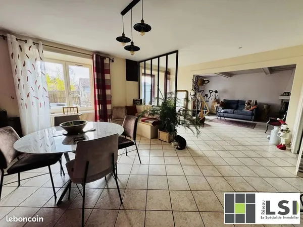 Maison 7 pièces 176 m²