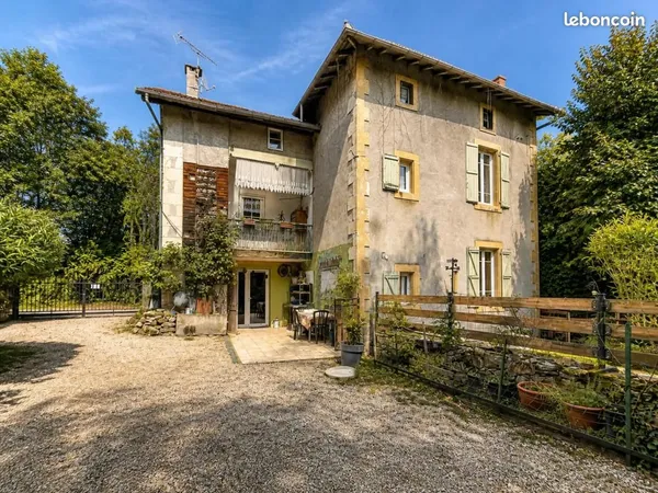 Maison 9 pièces 211 m²