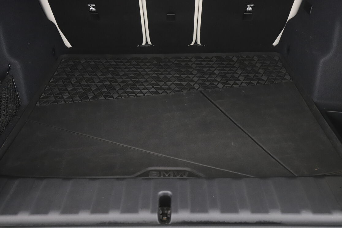 BMW iX2 eDrive20 M Sport BVA — photo 16