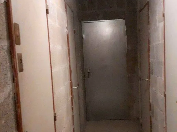 Cave 3 m²