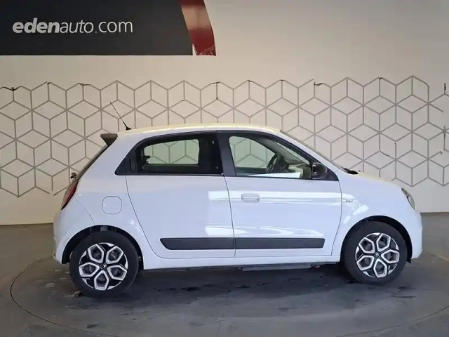 Renault Twingo iii e-tech — photo 9