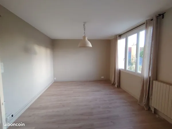 Location T1 bis rénové en centre-ville