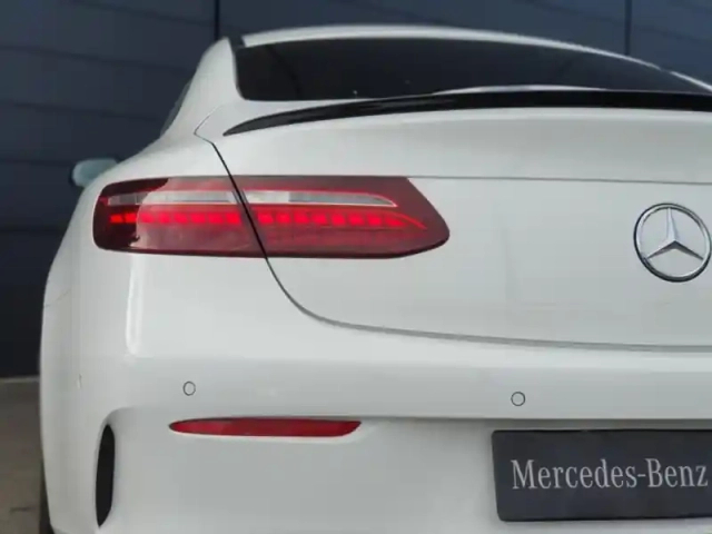 Mercedes Cla sse e 220 d amg line coupé — photo 23