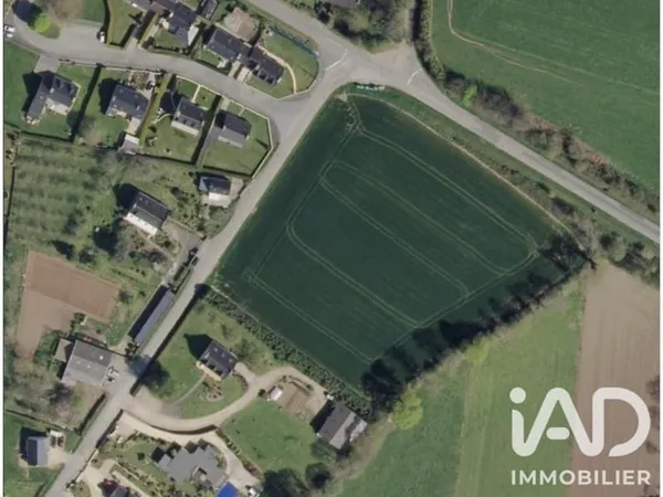 Terrain 10000 m²