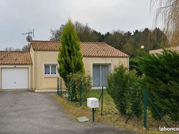 A LOUER - Maison 2 chambres avec garage