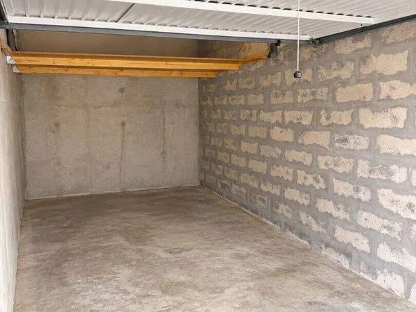 Parking 13 m²