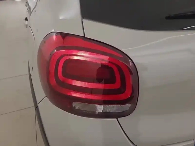 Citroën C3 puretech 110 s&amp;s bvm6 — photo 7