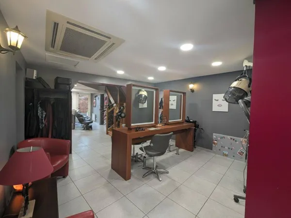 Boutique 4 pièces 135 m²