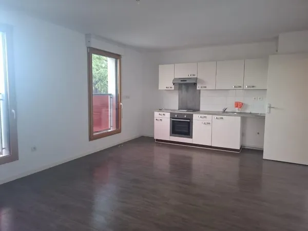 A LOUER - GROUPE GIBOIRE - TYPE 3 - QUARTIER SAINTE THERESE
