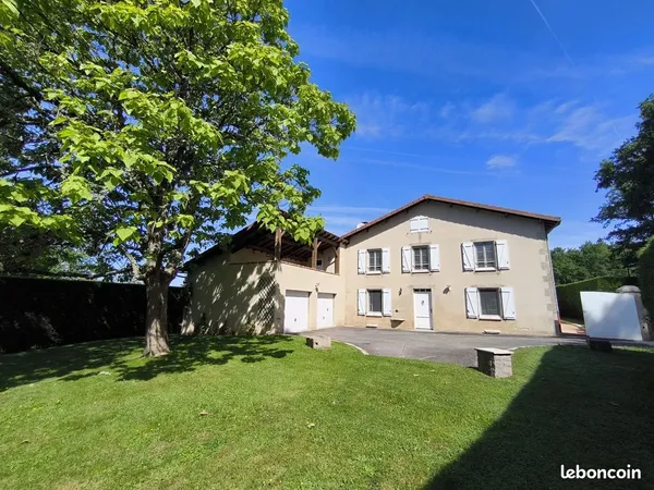 Propriété 6 pièces 138 m²