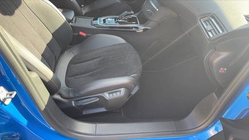 Peugeot 308 SW 1.5 BlueHDi 130 EAT8 - GT Line – 2021 – 98863 km – Diesel – Boîte Automatique — photo 13