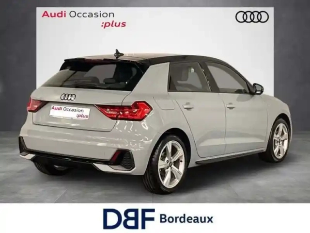 Audi A1 30 tfsi 110 ch s tronic 7 s line — photo 5