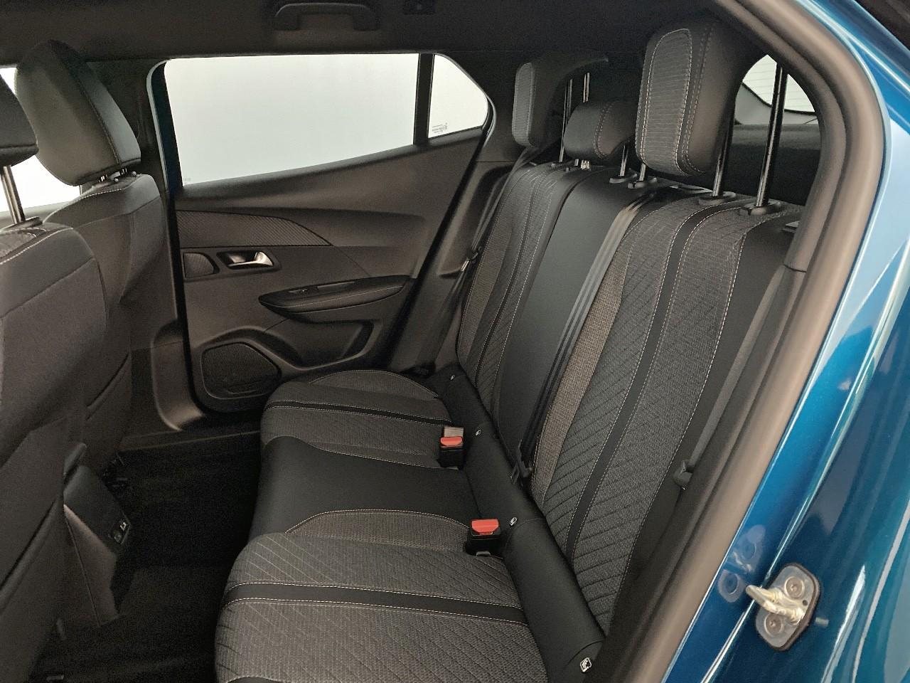 Peugeot 2008 hybrid 145 ch e-dcs6 allure — photo 10