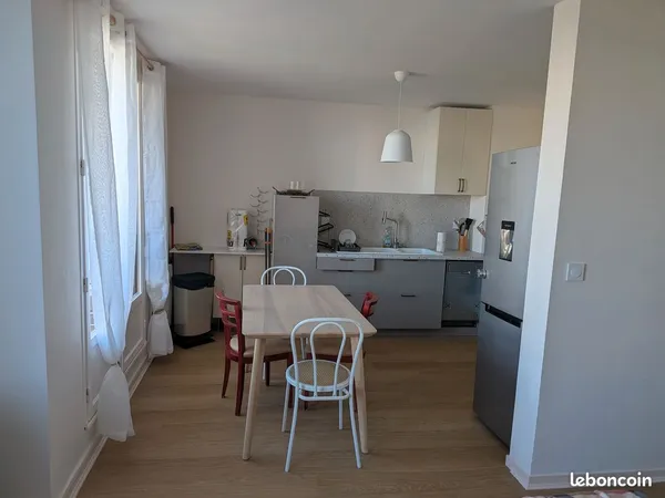 Colocation Tours, Duplex 100m2