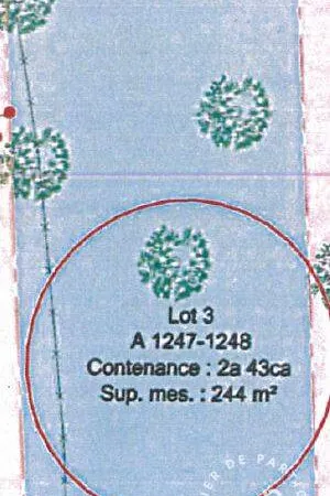Terrain 244 m²