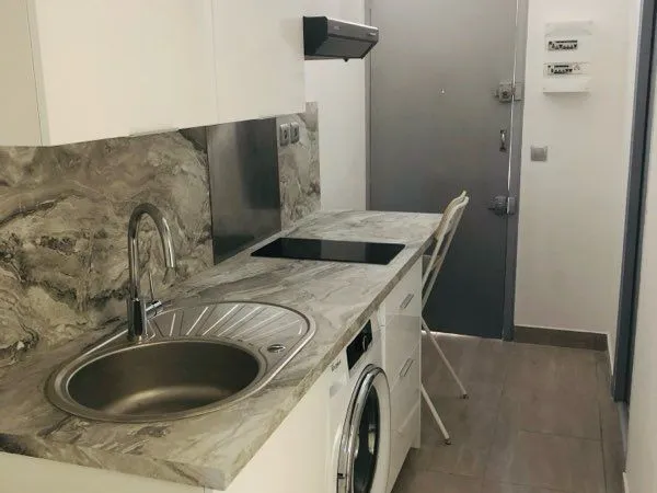 Colocation étudiante - Chambre meublée et climatisée - Nice Centre - 400 CC