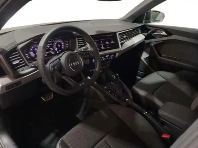 Audi A1 35 tfsi 150 ch s tronic 7 s line plus — photo 9