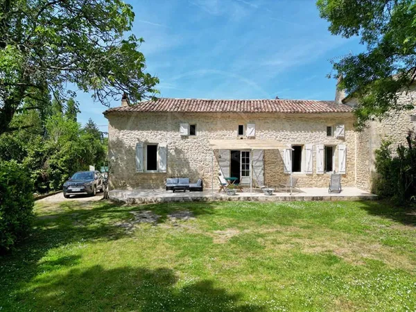 Maison 5 pièces 196 m²