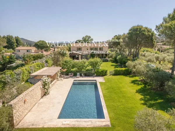 Maison de luxe 5 pièces 220 m²