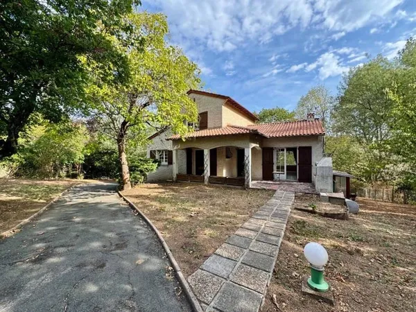 Maison 7 pièces 143 m²