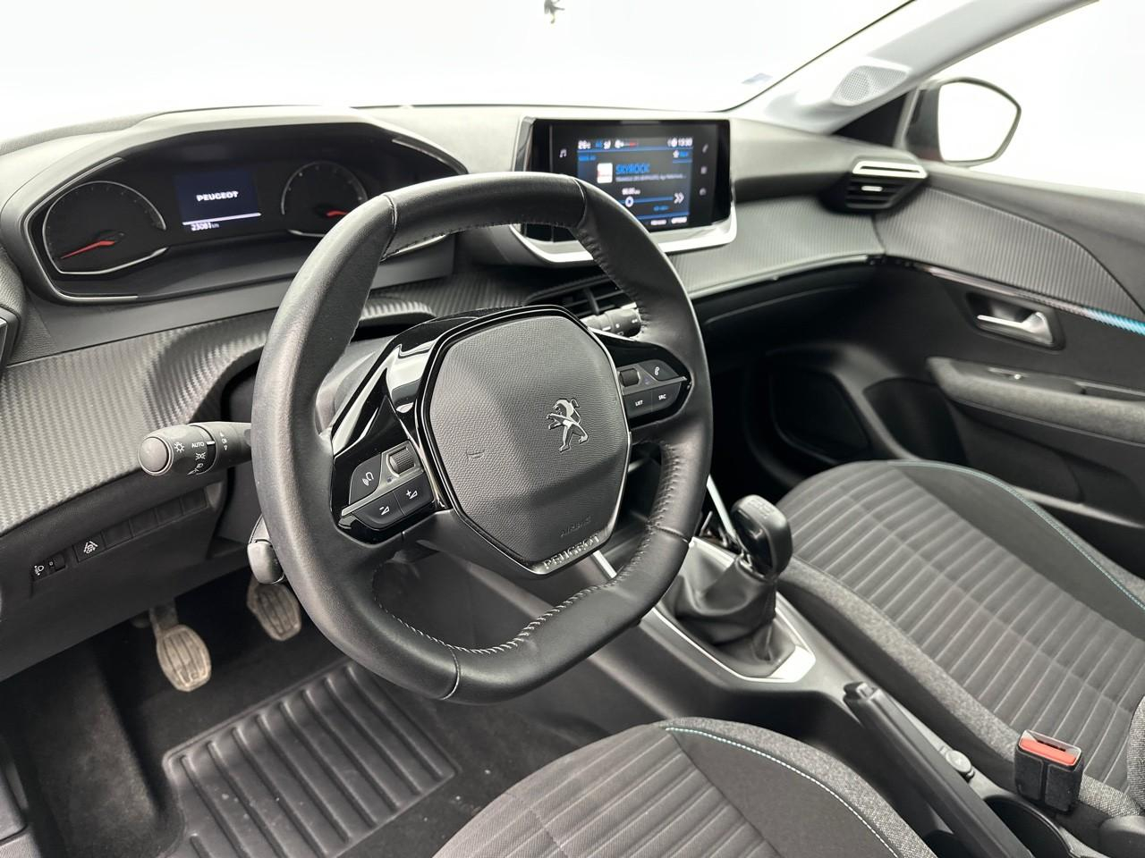 Peugeot 208 puretech 75 s&s bvm5 style — photo 8