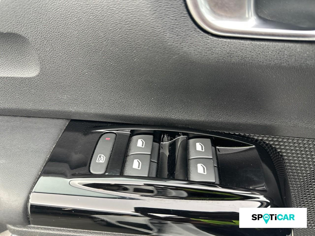 Citroën C3 1.2 puretech 110ch s&s shine pack 121-122g — photo 16