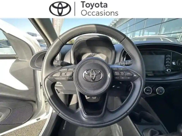 Toyota Aygo x 1.0 vvt-i 72ch dynamic my24 — photo 6