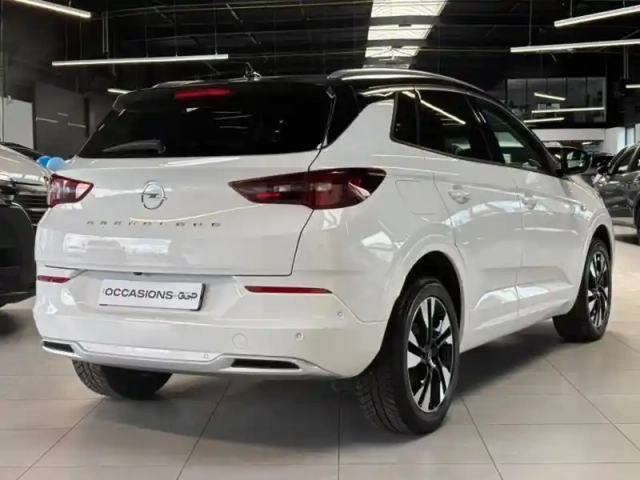 Opel Grandland 1.5 d 130ch ultimate bva8 — photo 5