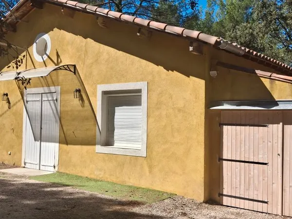 A LOUER - Maisonette sur domaine forestier