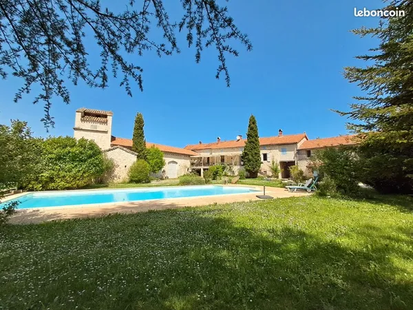 Vente maison gîte corps de ferme laburgade