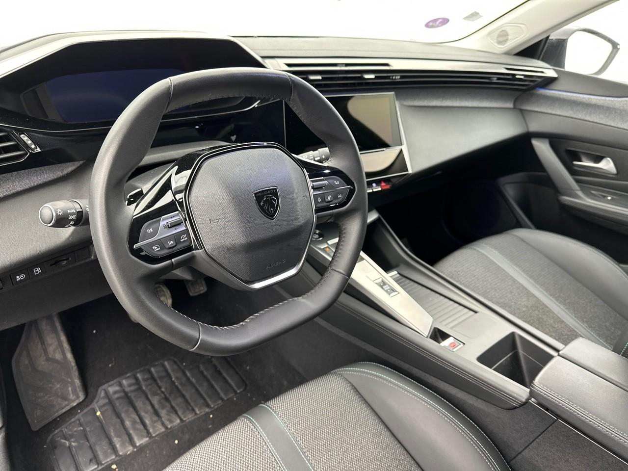 Peugeot 308 phev 180 e-eat8 allure pack — photo 8