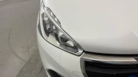 Peugeot 208 1.5 BlueHDi 100ch E6.c Signature BVM5 86g 5p — photo 17