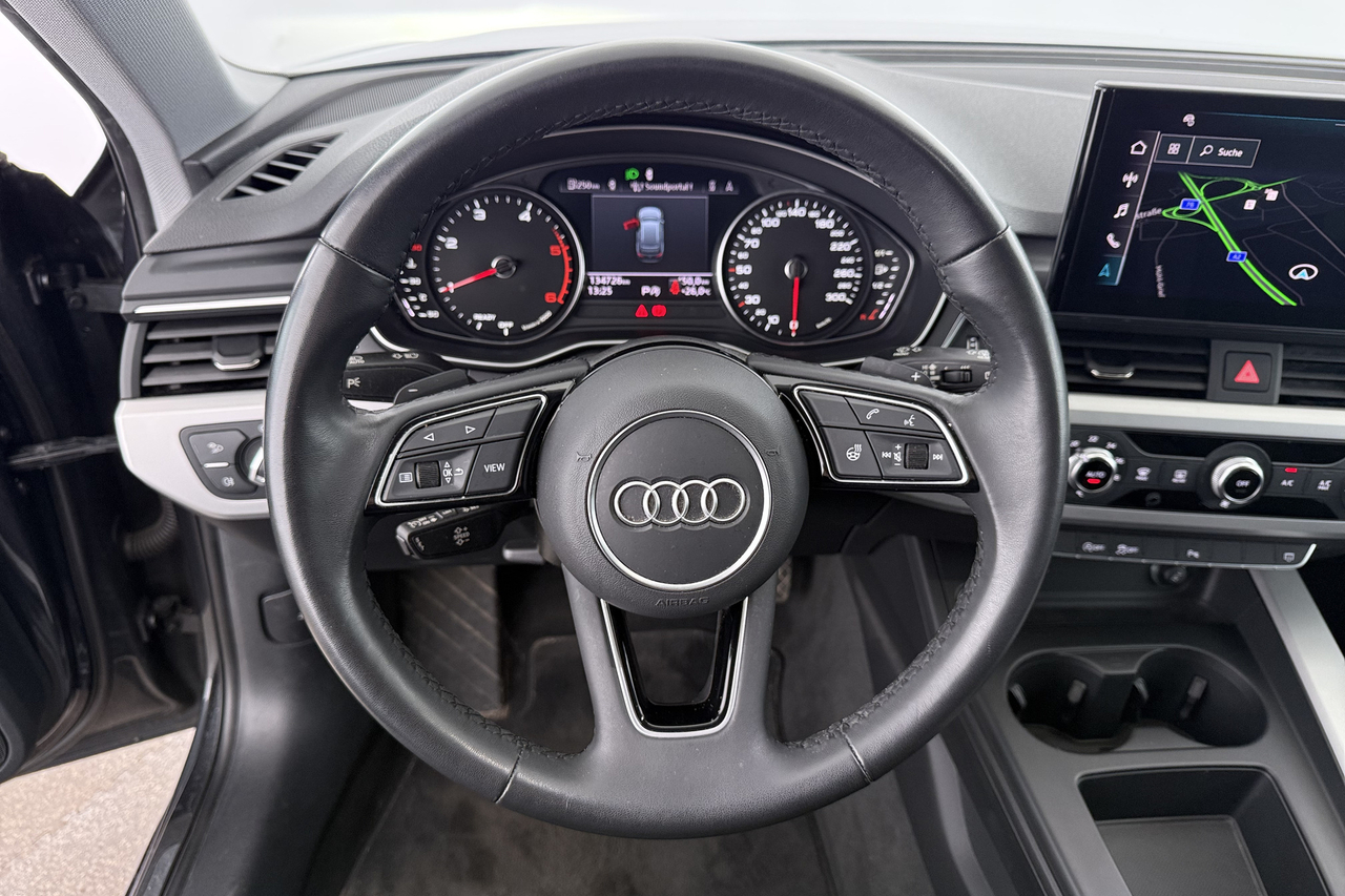 Audi A4 Avant — photo 22