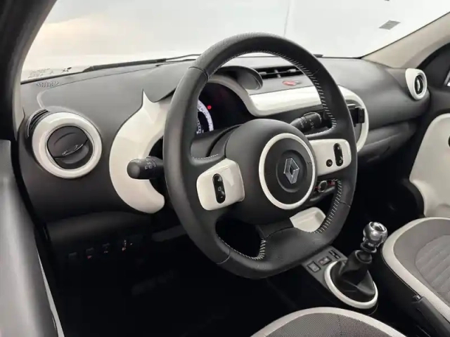 Renault Twingo iii 0.9 tce 90 energy e6c — photo 33