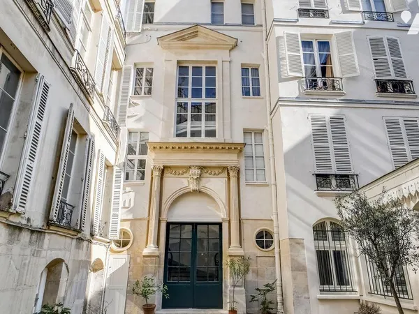 Appartement 5 pièces 121 m²