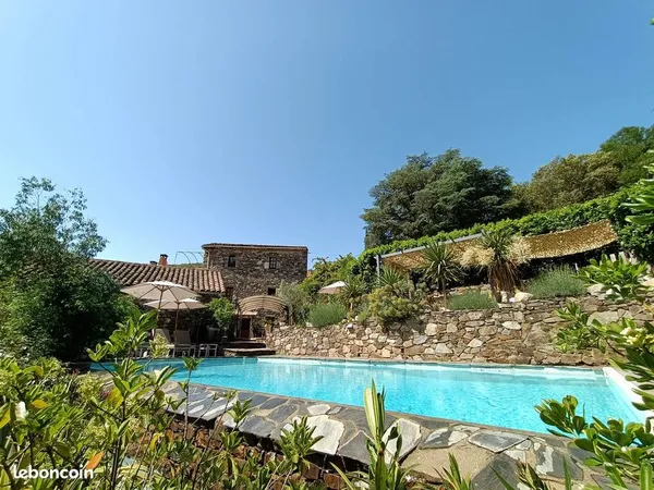 Propriété de caractère au coeur des Cévennes avec maison indépendante, piscine et espace bien-être