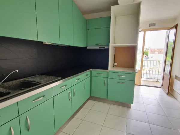 T2 avec balcon, garage et stationnement ? Bergerac centre-ville
