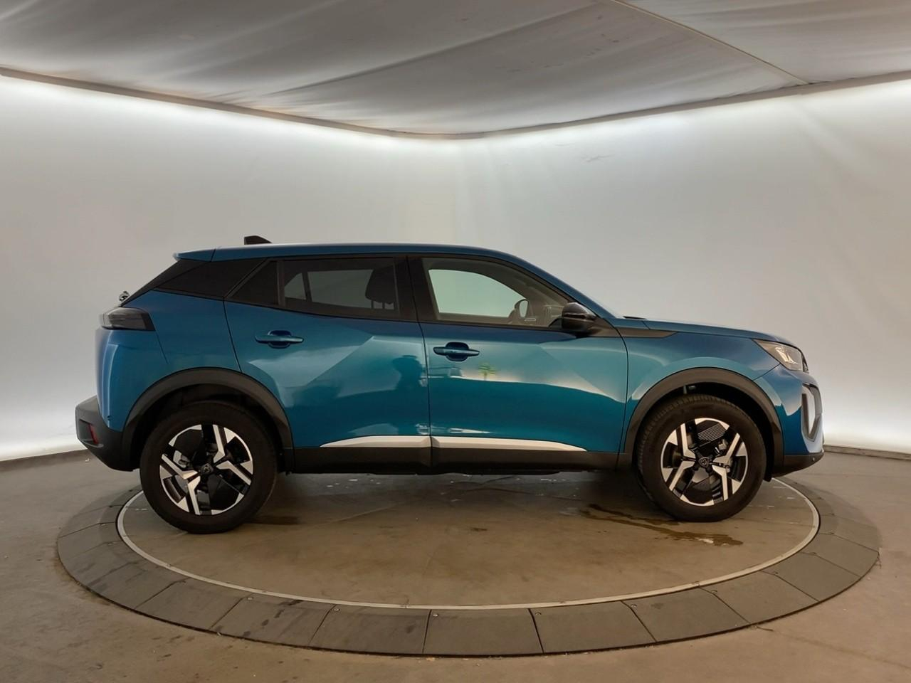 Peugeot 2008 hybrid 145 ch e-dcs6 allure — photo 4