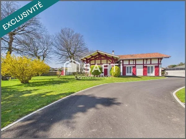 SUPERBE MAISON T7 AVEC PISCINE ET GARAGE