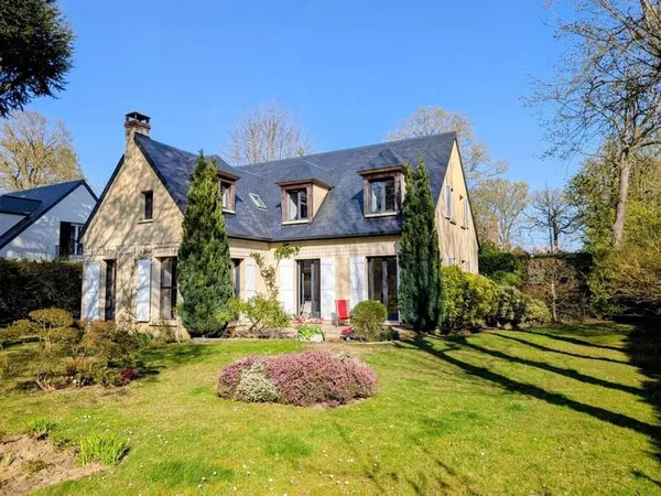 Maison 8 pièces 180 m²