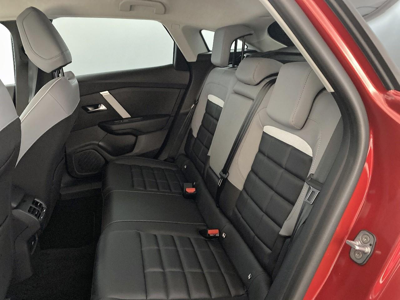Citroën C4 hybride 145 ch e-dcs6 max — photo 10