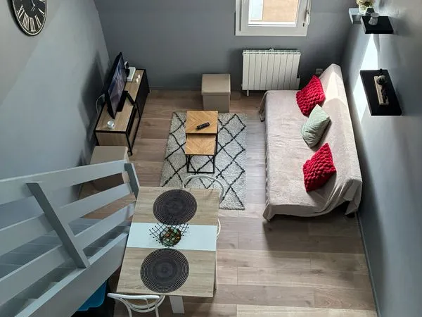 Location studio avec mezzanine