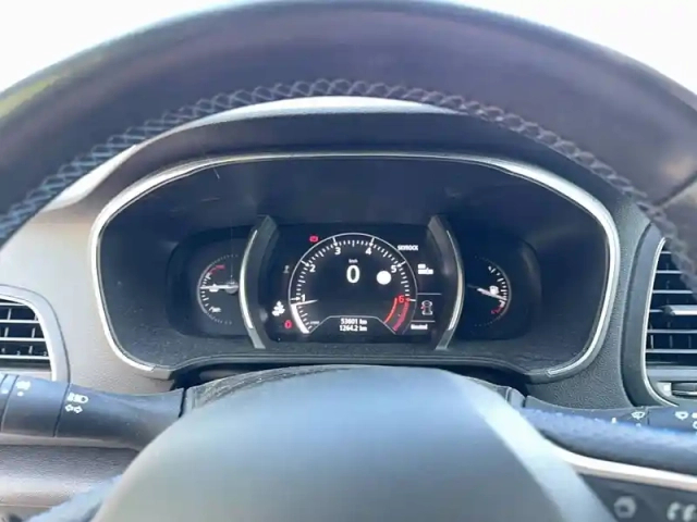 Renault Megane mégane iv berline tce 140 fap — photo 24