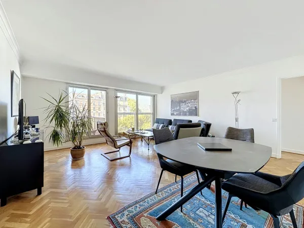Neuilly-sur-Seine - Île de la Jatte : appartement 4 pièces avec balcon
