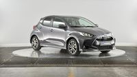 Toyota Yaris 116h Design 5p MY22 — photo 3