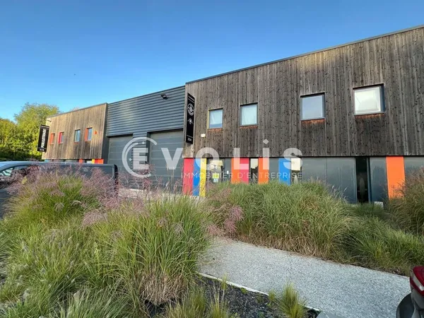 Locaux d'activité - A LOUER - 483 m² non divisibles