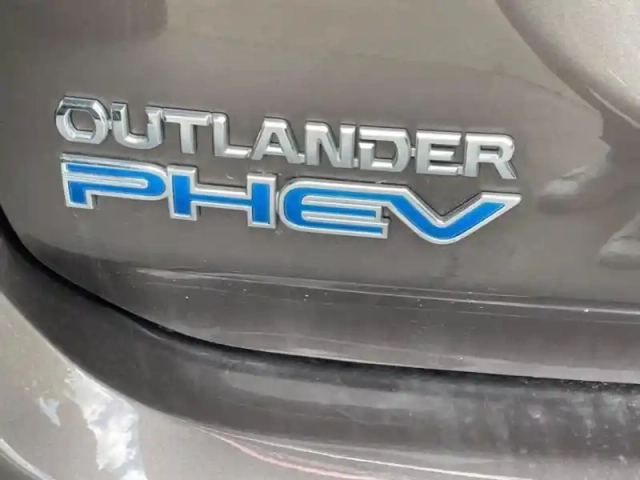 Mitsubishi Outlander phev twin motor business 4wd euro6d-t evap 5cv — photo 6