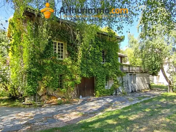 Maison avec jardin et garage à Belcaire Aude