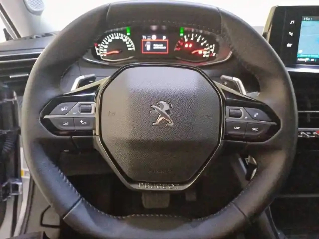 Peugeot 2008 puretech 130 s&amp;s eat8 — photo 40