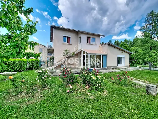 A vendre maison familliale 4 chambres à la Motte du Caire